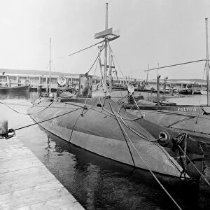 Porpoise and Fulton submarines, 1900s C016 / 2541