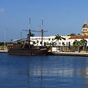 Harbour area, Old Town, UNESCO World Heritage Site, Cartagena, Colombia, South America