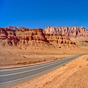 Lees Ferry Road running between Cathedral Rock and Vermilion Cliffs National