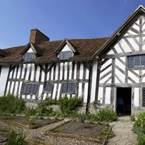 Mary Ardens House in Wilmcote, home of Shakespeares mother, half-timbered Tudor farmhouse