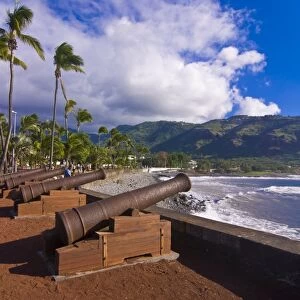 Old cannons at the port of St-Denis, La Reunion, Indian Ocean, Africa