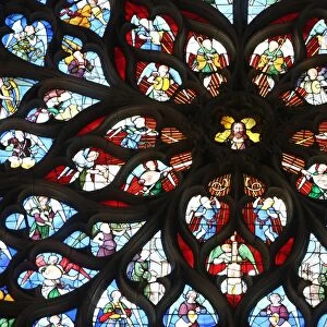 Rose window, St. Stephens Cathedral, Sens, Yonne, Burgundy, France, Europe