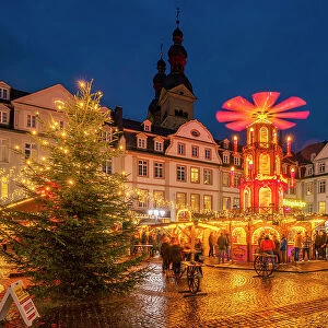 View of Christmas Market in Brunnen Am Plan in historic town centre, Koblenz, Rhineland-Palatinate, Germany, Europe