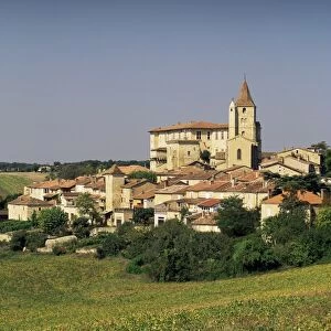 View of village, Lavardens, Gers, Midi Pyrenees, France, Europe