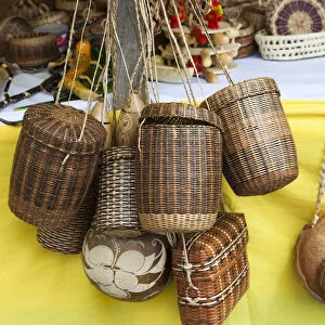 Dominica, Kalinago Barana Aute, Carib Heritage Village, souvenirs