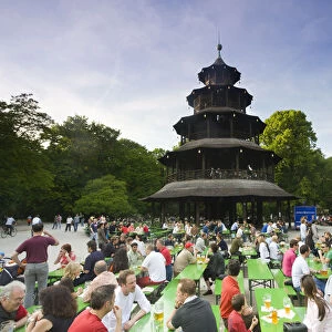 Germany, Bayern / Bavaria, Munich, Englisher Garten, Chinesischer Turm Beer Garden