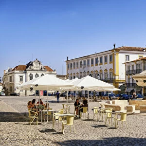 Praaza do Giraldo, a Unesco World Heritage Site. Evora, Portugal