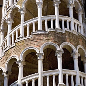 Spiral stairs, Palazzo Contarini del Bovolo, Venice, Veneto, Italy