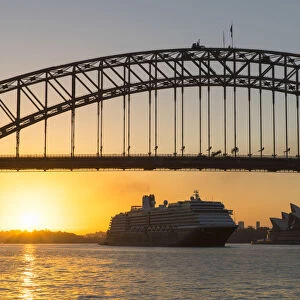 Sydney Harbour Bridge and Sydney Opera House at dawn, Sydney, New South Wales, Australia
