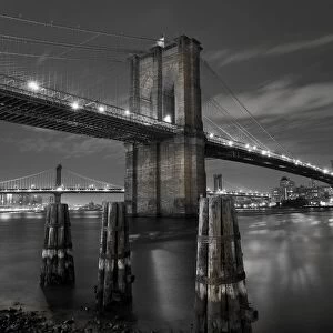 USA, New York City, Manhattan, Brooklyn and Manhattan Bridges across the East River