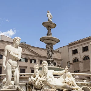 Italy, Sicily, Palermo, Fontana Pretoria, Pretoria Fountain, Piazza Pretoria