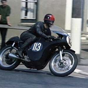 Chris Neve (AJS) 1967 Junior TT