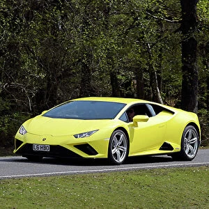 Lamborghini Huracan Evo RWD Coupe 2022 Yellow light (Giallo Belenus)