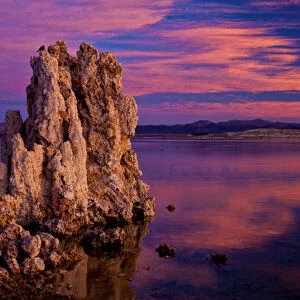 USA, California, Mono Lake. Sunrise on tufa formations