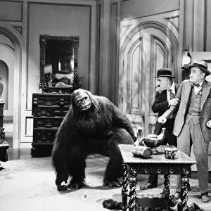 THE GORILLA, 1927. Fred Kelsey and Charlie Murray in a scene from the film