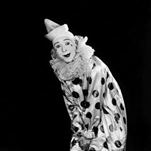 HARRY LANGDON AS CLOWN. American comic Harry Langdon as a clown in a Mack Sennett comedy