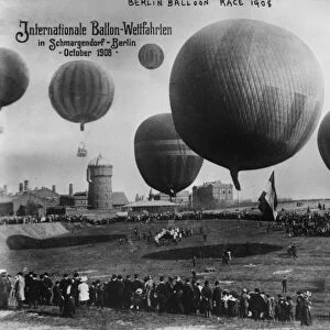 A hot air balloon race in Berlin, Germany. Photograph, 1908