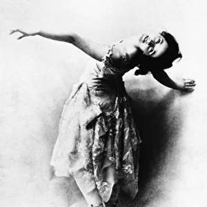 ISADORA DUNCAN (1877-1927). American dancer. Photographed in a New York studio