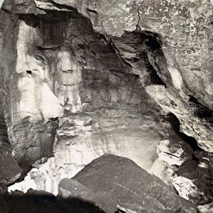 KENTUCKY: MAMMOTH CAVE. View of the interior of Mammoth Cave in Kentucky