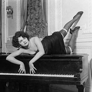 LUCILE LAYTON (1903-2004). American dancer and Ziegfeld Follies girl. Photograph, 1923