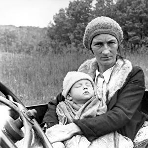 MOTHER AND CHILD, 1935. Mother and child from a destitute family in the Ozark Mountains