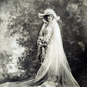 NEW YORK: BRIDE, 1920. Marion Davies photographed in her wedding gown, New York City, c1920