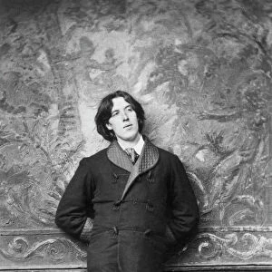 OSCAR WILDE (1854-1900). Irish poet, wit and dramatist. Photographed in 1882 in New York City by Napoleon Sarony