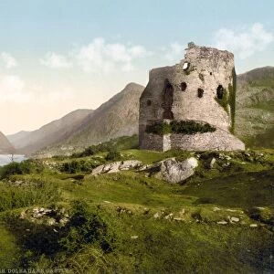 SNOWDONIA NATIONAL PARK. The ruins of Dolbadarn Castle, Llanberis in Snowdonia National Park