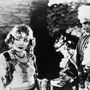 SON OF THE SHEIK, 1926. Rudolph Valentino and Vilma Banky in a scene from Son of the Sheik, 1926