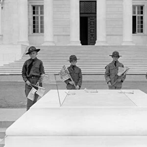 TOMB OF THE UNKNOWNS. Boy Scouts at the Tomb of the Unknowns at Arlington National