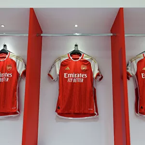 Arsenal Dressing Room: Pre-Match Focus and Intensity before the Arsenal vs. Wolverhampton Wanderers (2022-23) Match