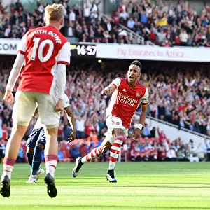 Arsenal's Aubameyang Shines: Scores Brace against Tottenham in 2021-22 Premier League Clash