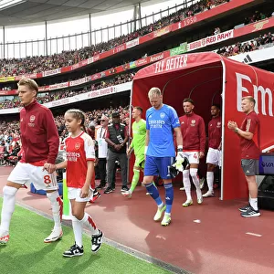 Arsenal's Martin Odegaard Gears Up Before Arsenal v Fulham (2023-24)