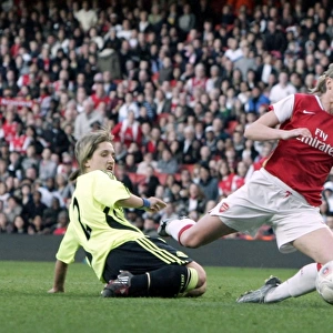 Kelly Smith (Arsenal) is fouled by Emma Delves (Chelsea) for Arsenals 2nd penalty