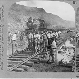 Construction of the Panama Canal: Spanish labourers at work in the Culebra Cut (Gaillard Cut)