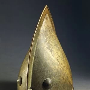 France, bronze helmet found in Saone river