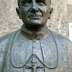 John Paul II statue