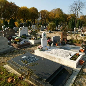 Muslim graves
