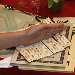 Pessah matzoh bread Passover celebration