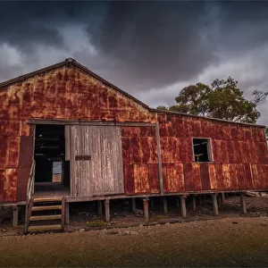 Old Shearing shed near Lake Tyrrell, near the town of SeaLake