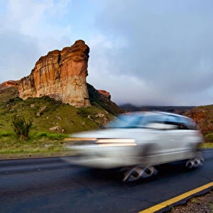 beauty in nature, blurred motion, brandwag buttress, car, color image, colour image