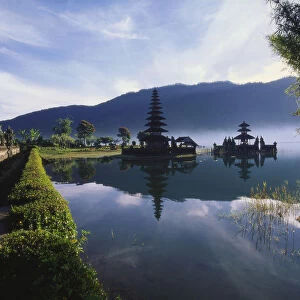 Hindu Temples at Lake Bratan, Pura Ulu Danau, Bali