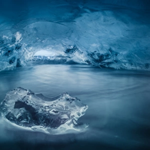 An iceberg in the ice grotto