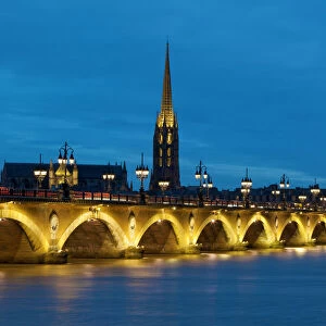Pont De Pierre, Basilica Saint Michel, Bordeaux, Gironde, Aquitaine, France