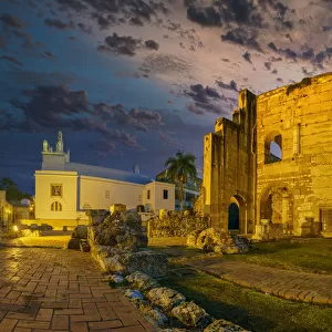 Ruins of the hospital San Nicolas de Bari illuminated at dawn, Santo Domingo