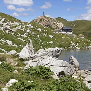 Wolayer Lake or Wolayersee with the Wolayersee hut and war memorial, Carnic Alps, Lesachtal, Carinthia, Austria