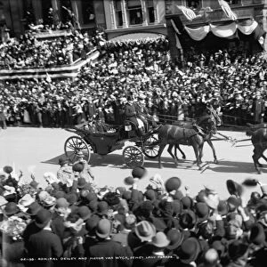 Admiral Dewey and Mayor Van Wyck, Dewey Land Parade, 30th September 1899 (b / w photo)