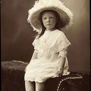 Ak Princess Juliana of the Netherlands as a little girl (b / w photo)