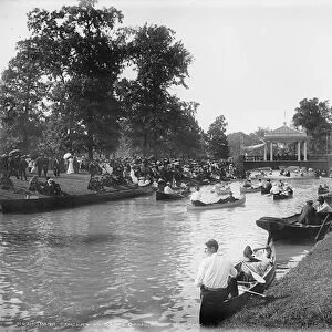 Band concert on Grand Canal, Belle Isle Park, 1903-20 (b / w photo)