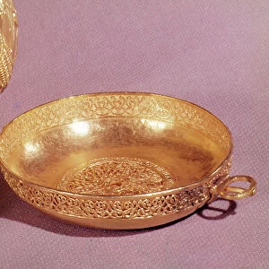 Bowl from Nagyszentmiklos, Romania, 8th-9th century (gold)